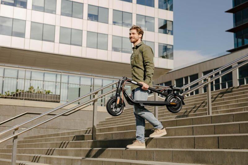 Segway-Ninebot F2 Plus E, Monopattino Elettrico per Adulti, Velocità Max. 25 km/h - immagine 8
